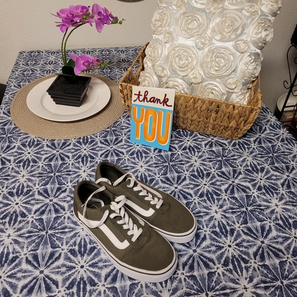 Vans Shoes - NEW Womens VANS Green  7.5